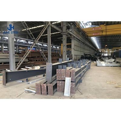 Q235 Q235B Q345 الدرجة الهيكل الفولاذي موقف للسيارات لتصميم بناء المستودع