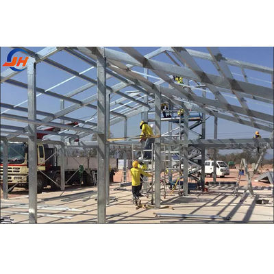 الدرجة Q345 Q235 الصلب الخفيف تصميم الإطار الرئيسي المعدني مبنى المستودع المجهز