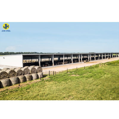 Q235/Q345B المباني الزراعية المعدنية ذات الأماكن المعيشية